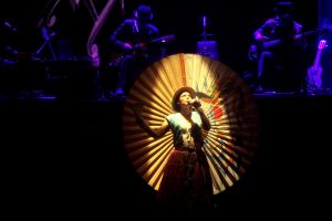BONECOS DO MUNDO ALICE LIVE ALIANÇA